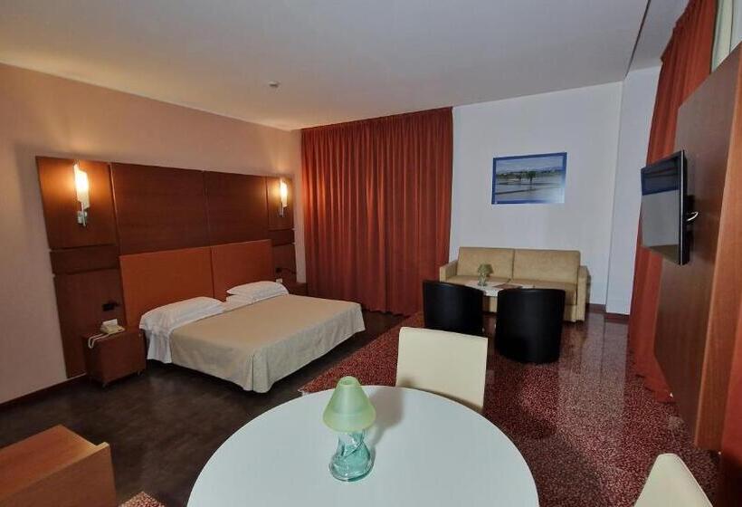 Полулюкс, Bella Italia Palace