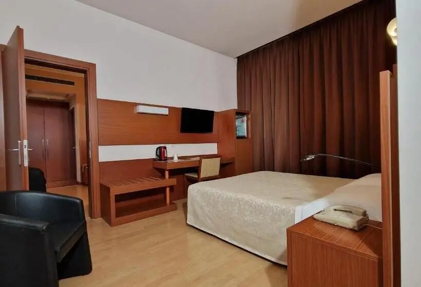 سوییت جونیور, Bella Italia Palace