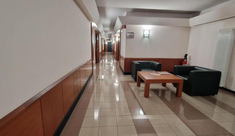 Полулюкс, Bella Italia Palace