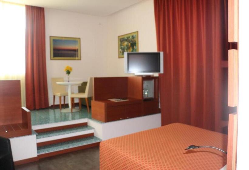 Люкс, Bella Italia Palace