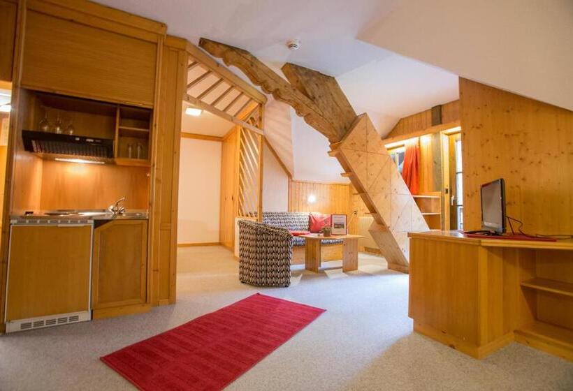 شقة غرفتين, Bergkristall