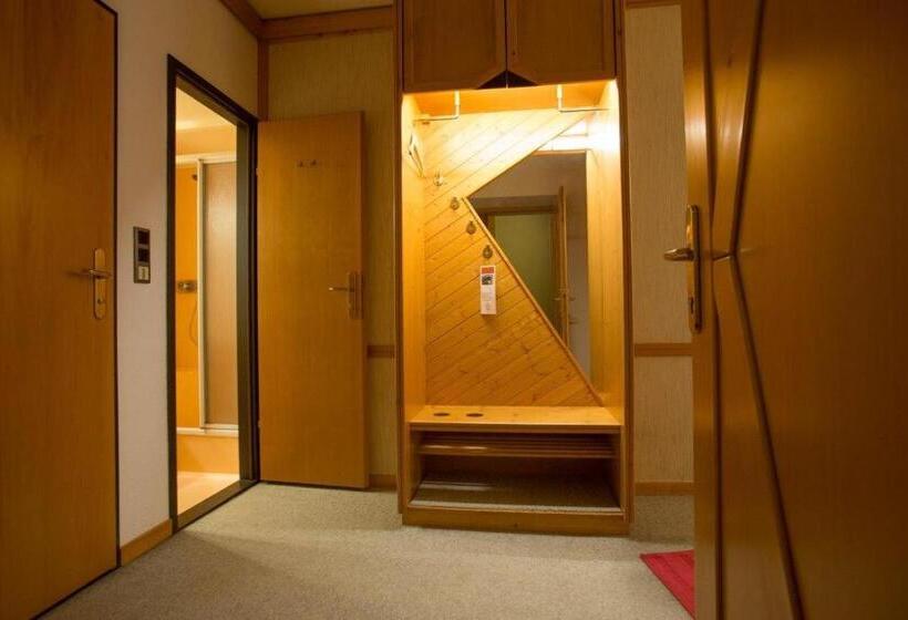 شقة غرفتين, Bergkristall