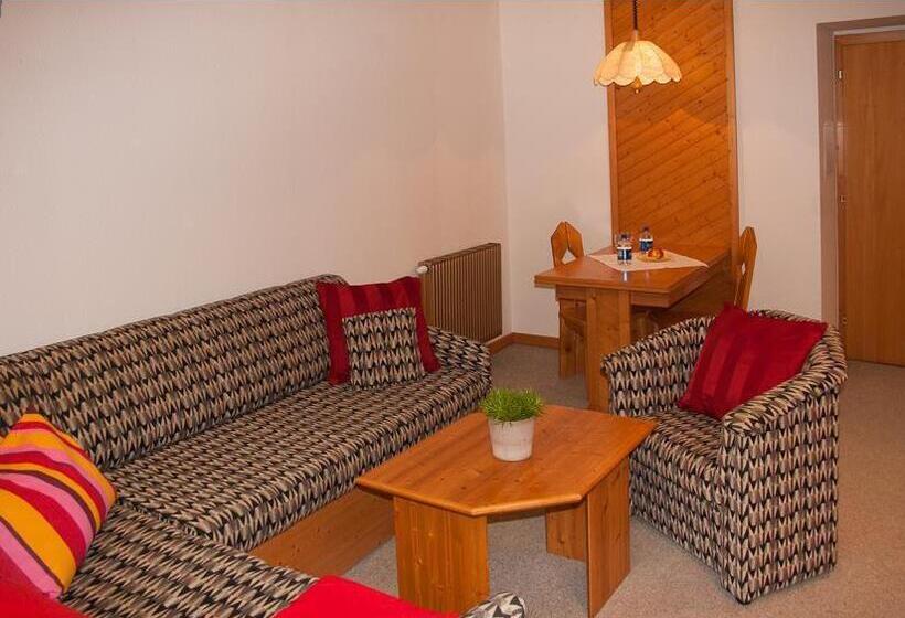 شقة غرفة واحدة, Bergkristall