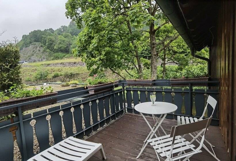 标准间带阳台, Das Waldhaus