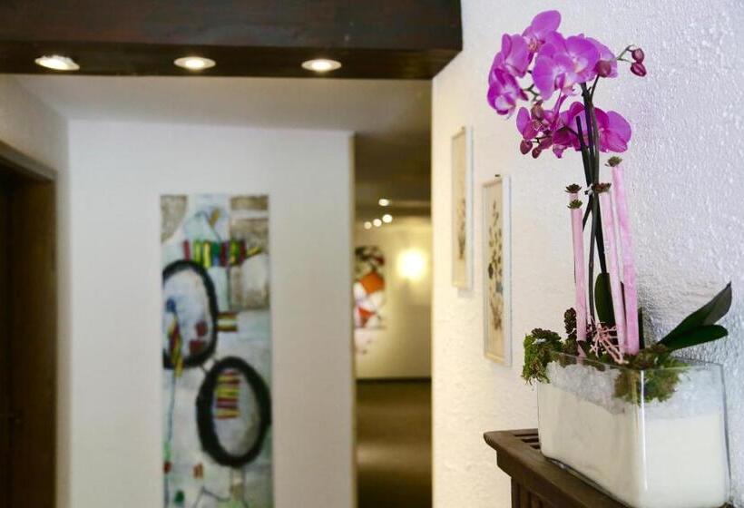 带阳台的标准单人间, Das Waldhaus