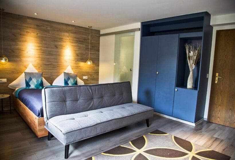 标准间带阳台, Das Waldhaus