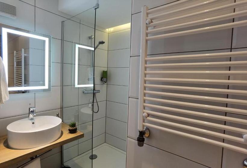 标准间带阳台, Das Waldhaus