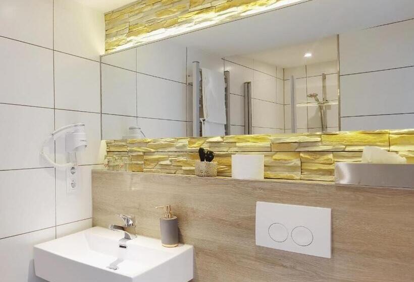 标准间, Das Waldhaus