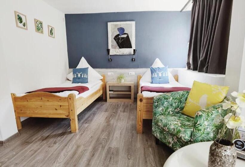 标准间, Das Waldhaus