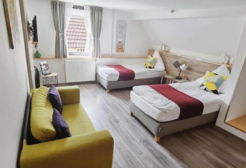 标准间, Das Waldhaus