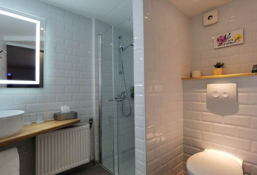 标准间, Das Waldhaus