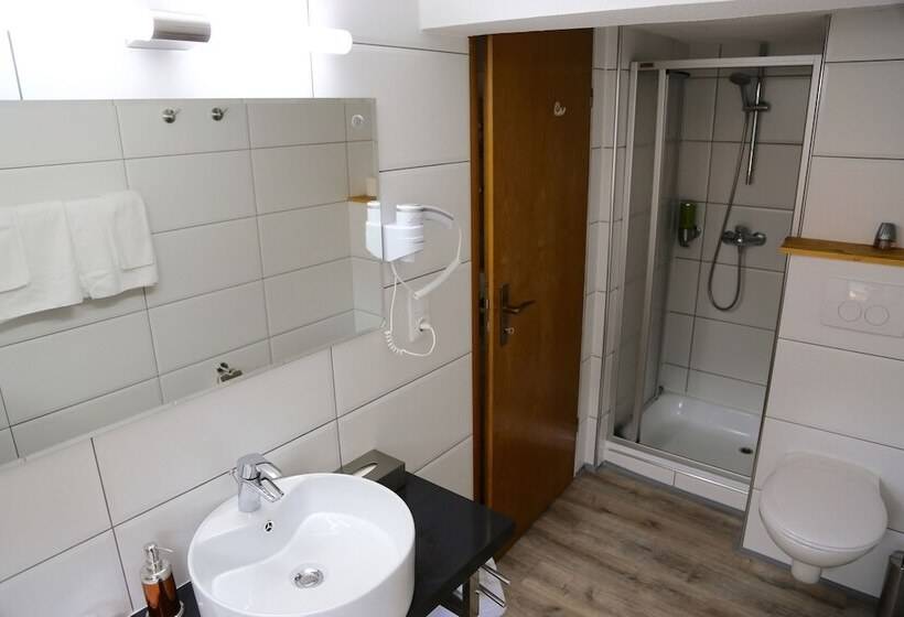 标准间, Das Waldhaus