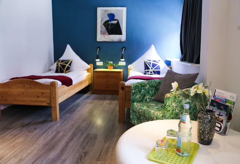 标准间, Das Waldhaus