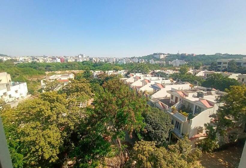 Номер Deluxe, La Riviera Suites