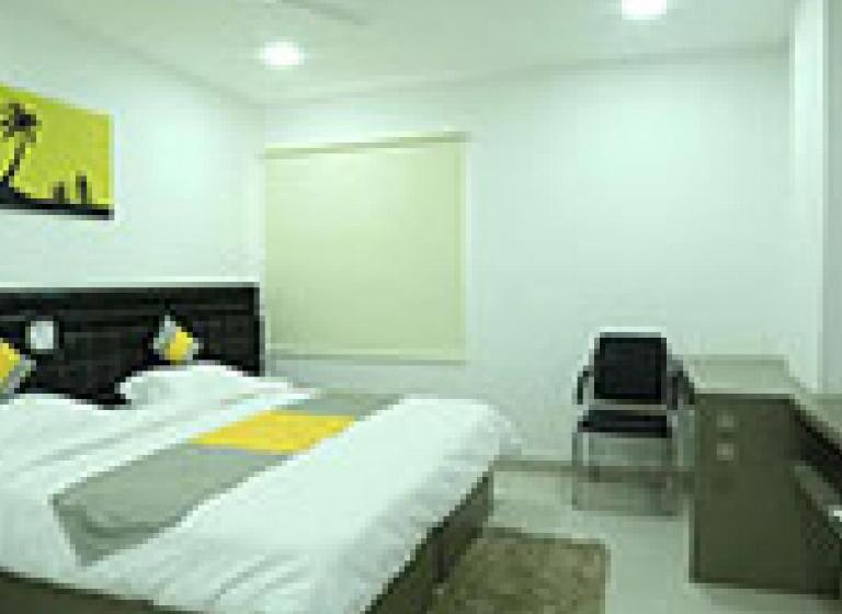 Семейный Номер Deluxe, La Riviera Suites