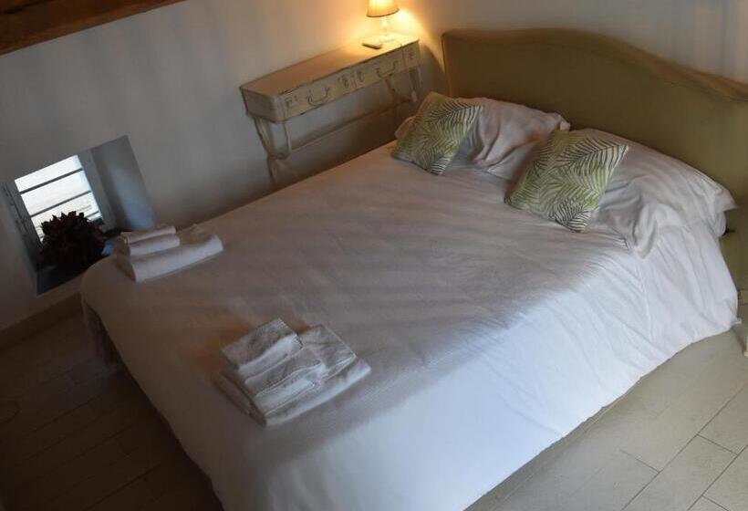 Номер Deluxe с Террасой, La Casa Nel Borgo Antico
