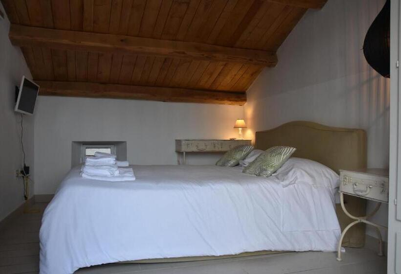 اتاق لوکس با تراس, La Casa Nel Borgo Antico