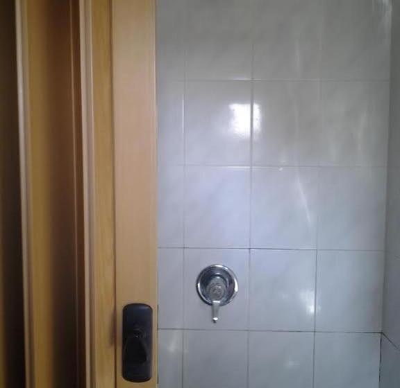 Номер Стандарт, Rustichello