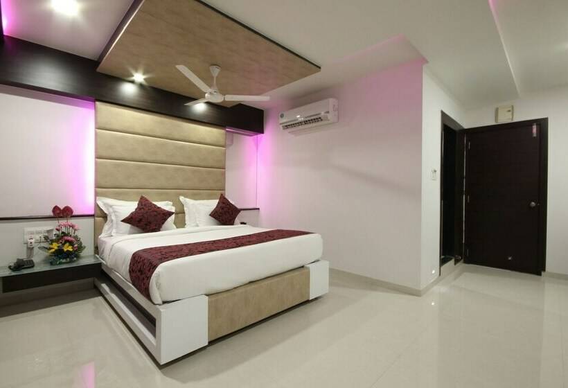 اتاق لوکس, Shree Gopal Residency