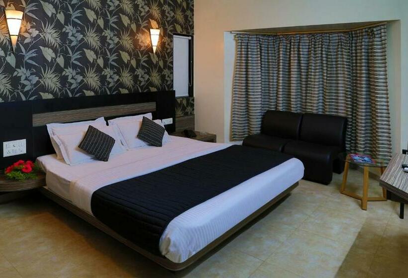 חדר דלוקס, The Leaf