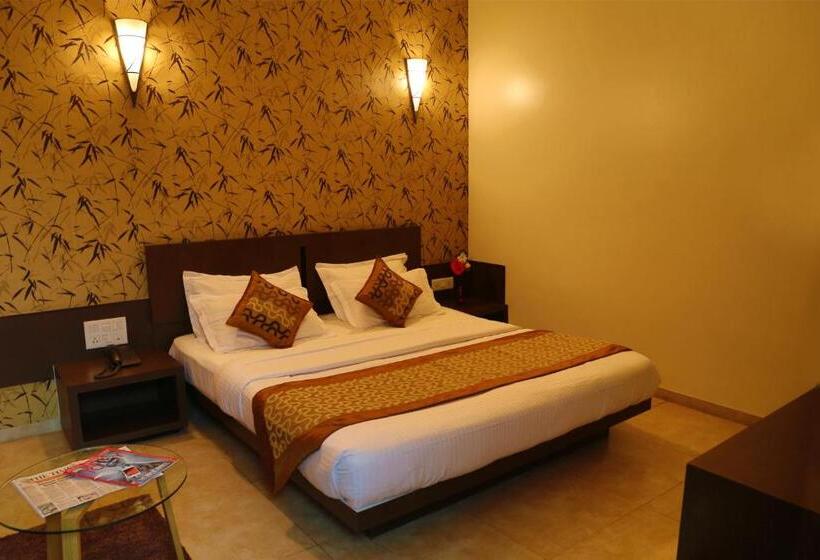 חדר סופריור, The Leaf