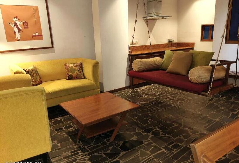 带阳台标准四人间, The Sky Imperial Aarivaa Luxury Stays