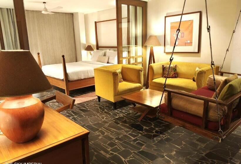 带阳台标准四人间, The Sky Imperial Aarivaa Luxury Stays