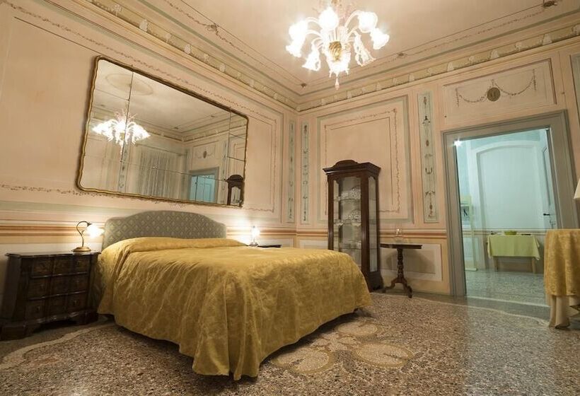 庭の見えるジュニアスイート, Villa Cigolotti