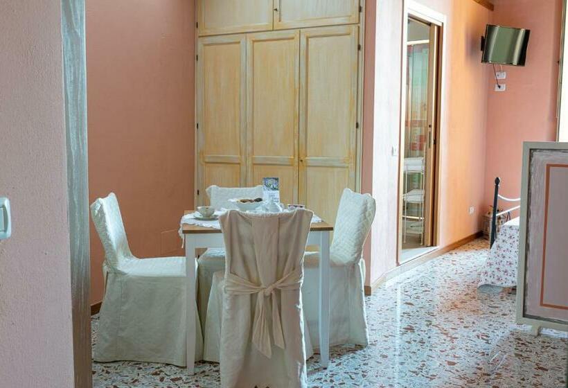 غرفة كومفورت ثلاثية, Antico Portale Ospitalità Diffusa