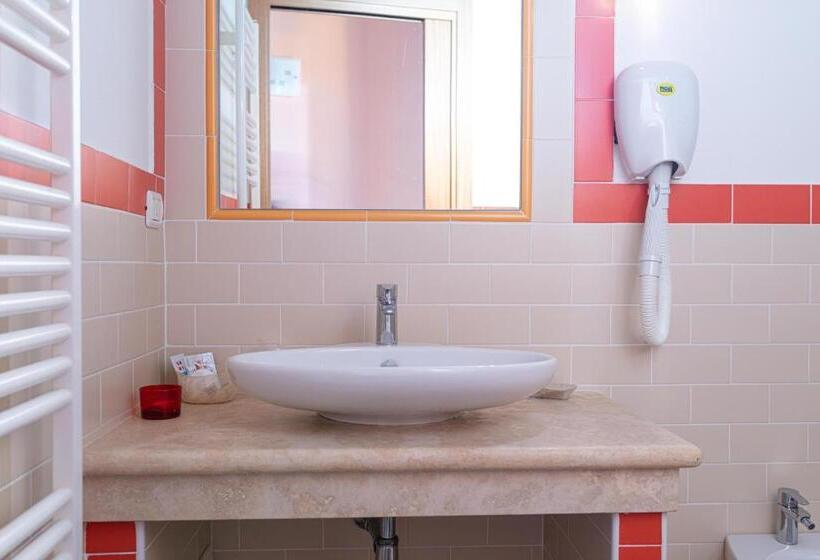 غرفة كومفورت ثلاثية, Antico Portale Ospitalità Diffusa