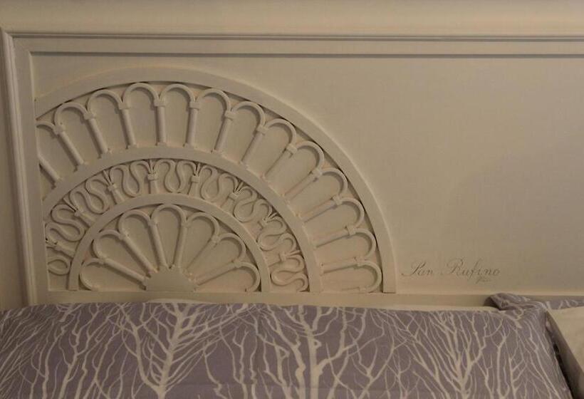 Номер Deluxe, Il Fienile Di Assisi