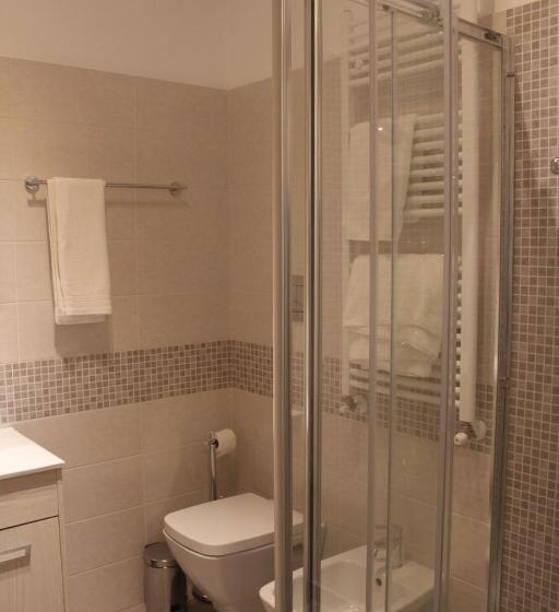 غرفة قياسية, Settimo Cielo