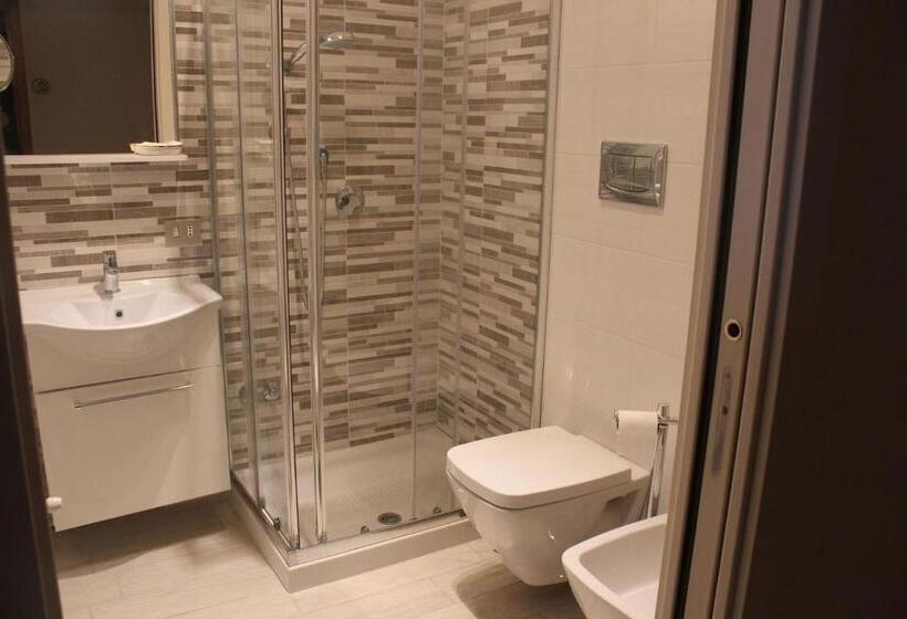 غرفة قياسية, Settimo Cielo