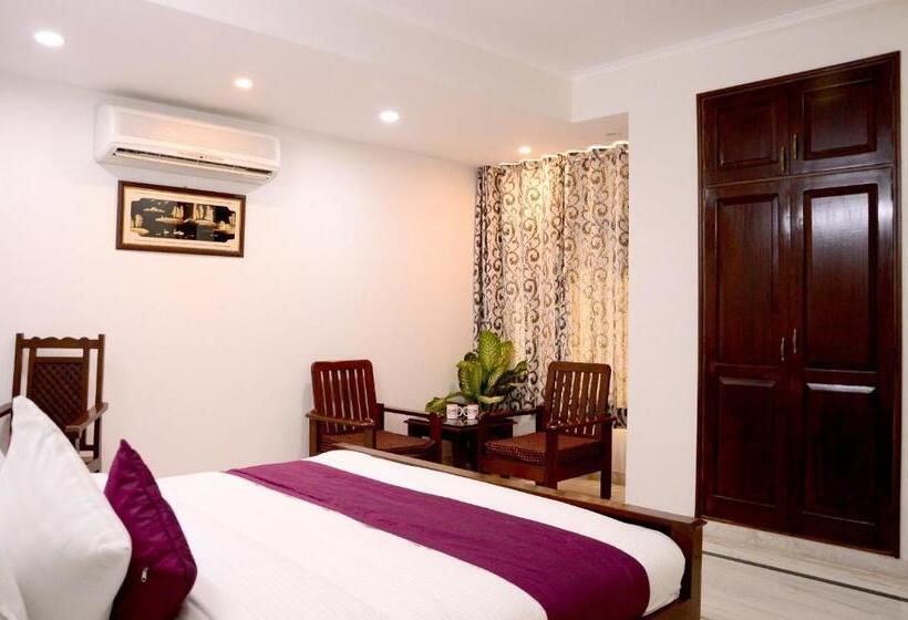 חדר סטנדרט, Sukhvilas