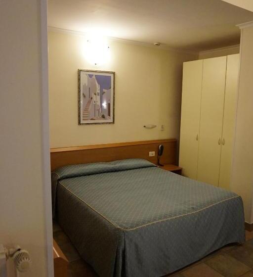 Четырехместный Номер Классик, Angela