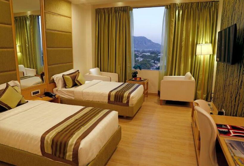 Pokój Deluxe, Ln Courtyard