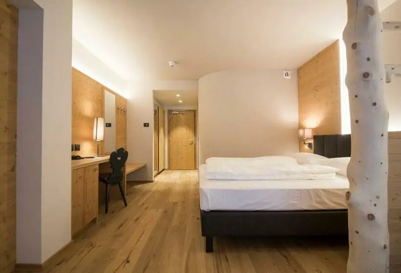 Junior Suite, Monroc