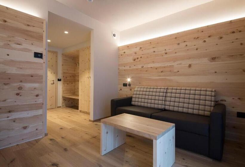 סוויטה דלוקס, Monroc