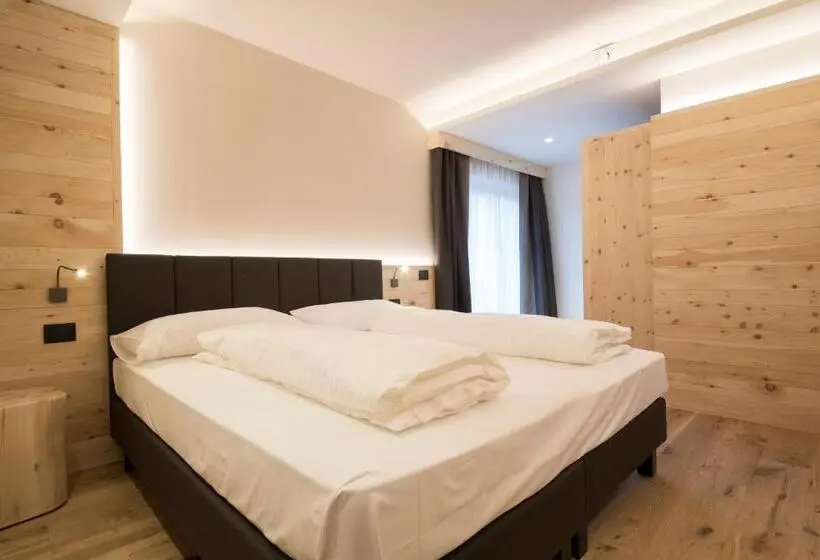 Suite Deluxe, Monroc
