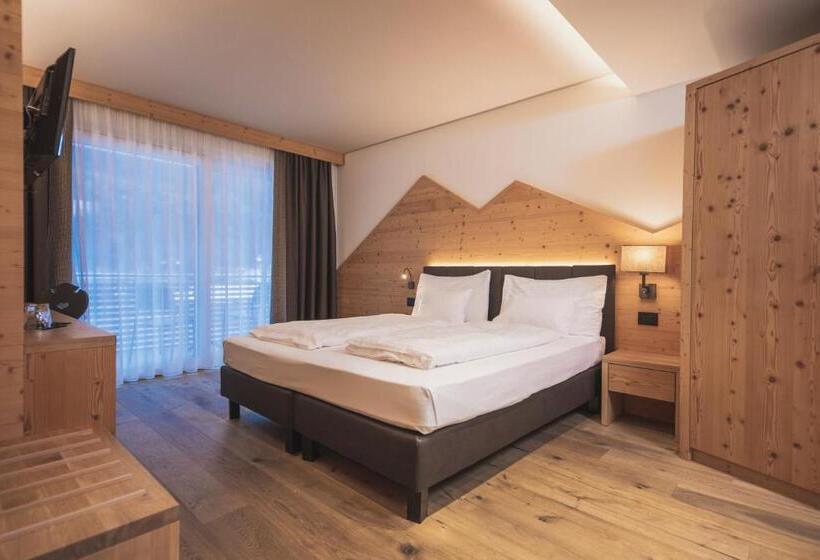 חדר סטנדרט, Monroc