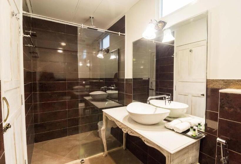 חדר דלוקס, Pandya Niwas