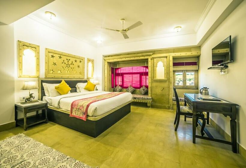 Deluxe Rum, Radhika Jaisalmer