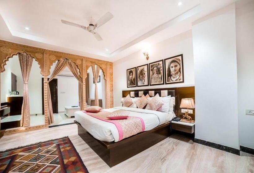 Deluxe Rum, Radhika Jaisalmer