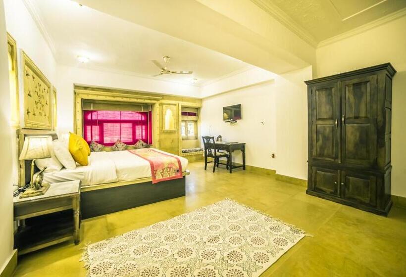 Deluxe Svit Kingsäng, Radhika Jaisalmer