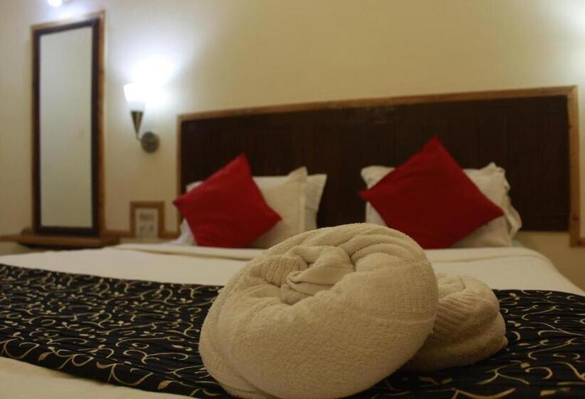 Номер Deluxe с Балконом, Rainwood Residency