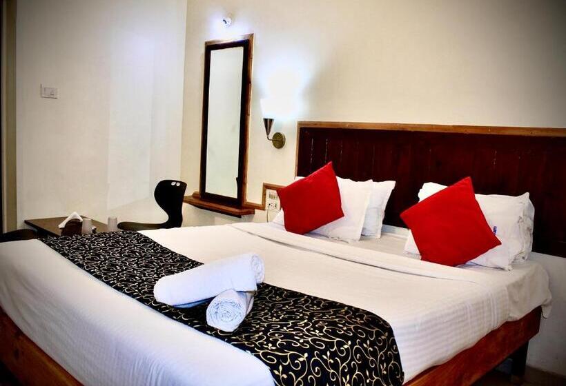 带阳台的豪华间, Rainwood Residency