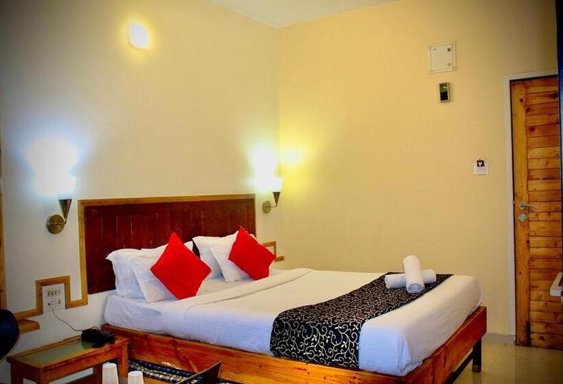 带阳台的豪华间, Rainwood Residency