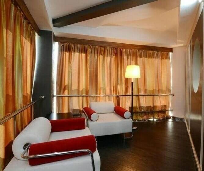 اتاق لوکس, Zolo