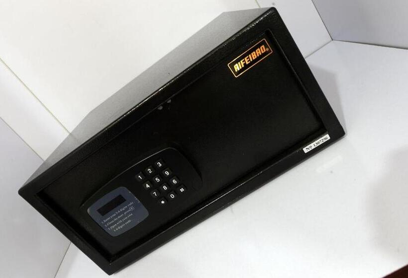 اتاق سوپریور, Zolo