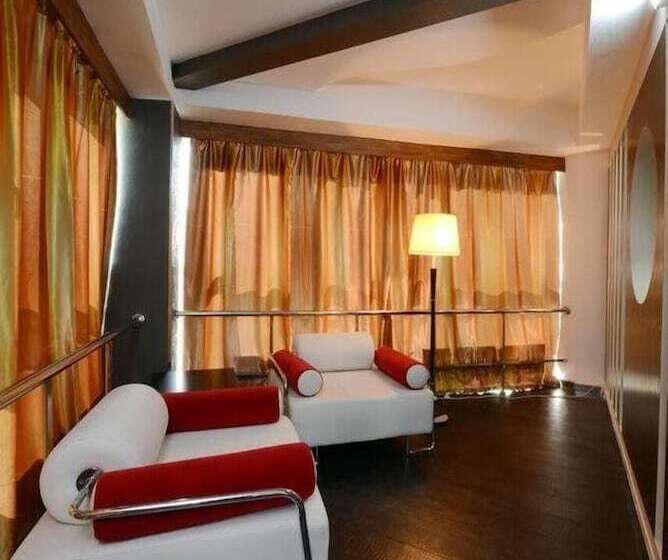 اتاق لوکس, Zolo